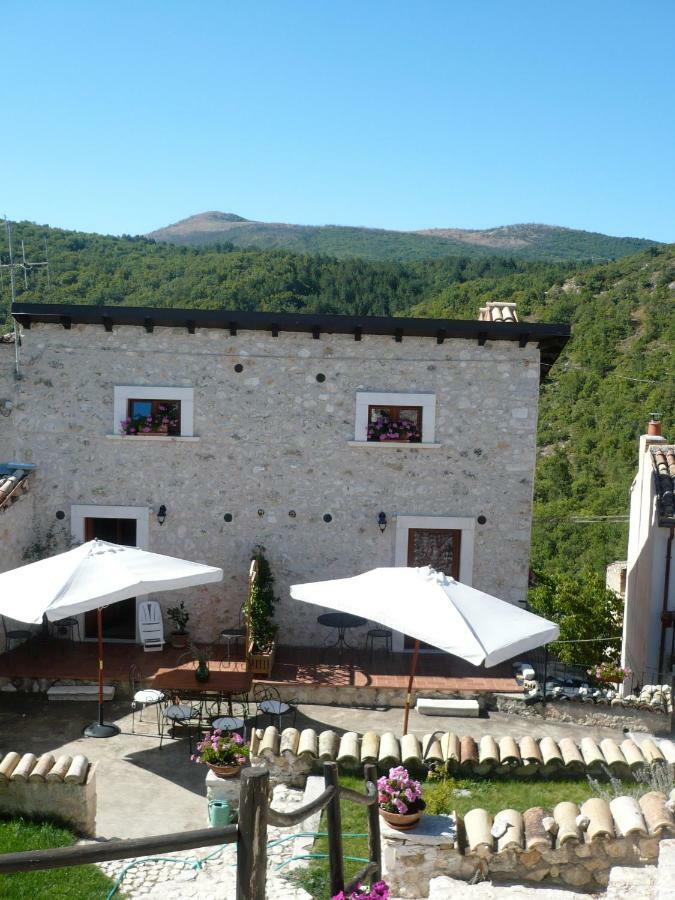 Regio Tratturo Villa Caporciano Eksteriør billede